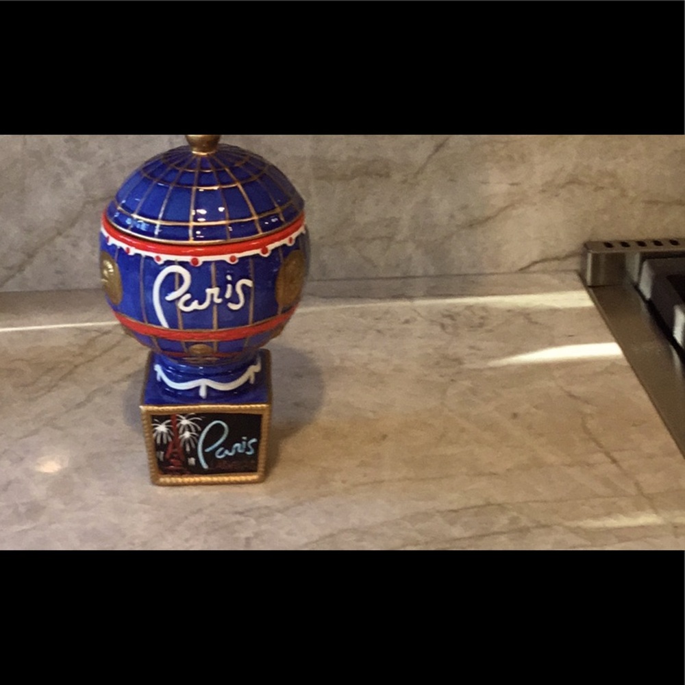 Vintage Paris Las Vegas Souvenir 9" Hot Air Balloon Ceramic Drink Cup